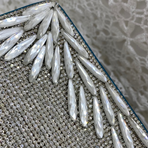 Rhinestone and Teal Clutch/Wristlet - Picture 5 of 8